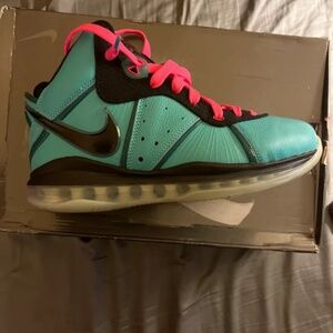 Lebron 8 Retro South Beach 2021